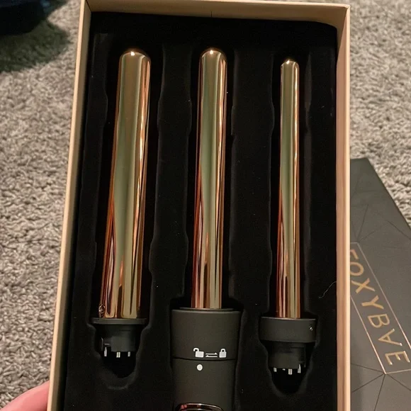 Foxybae “the trinity interchangeable curling wand”